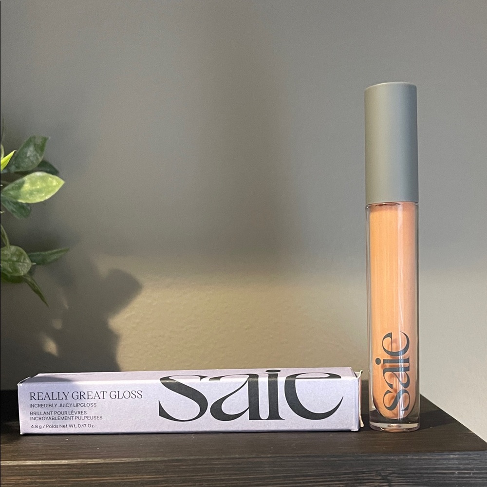 Saie Really Great Gloss - Easy